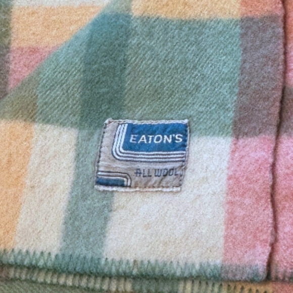Vintage Eaton's Wool Blanket Throw Pastel Plaid Tartan Mid Century 70"X78" RARE - Picture 7 of 10
